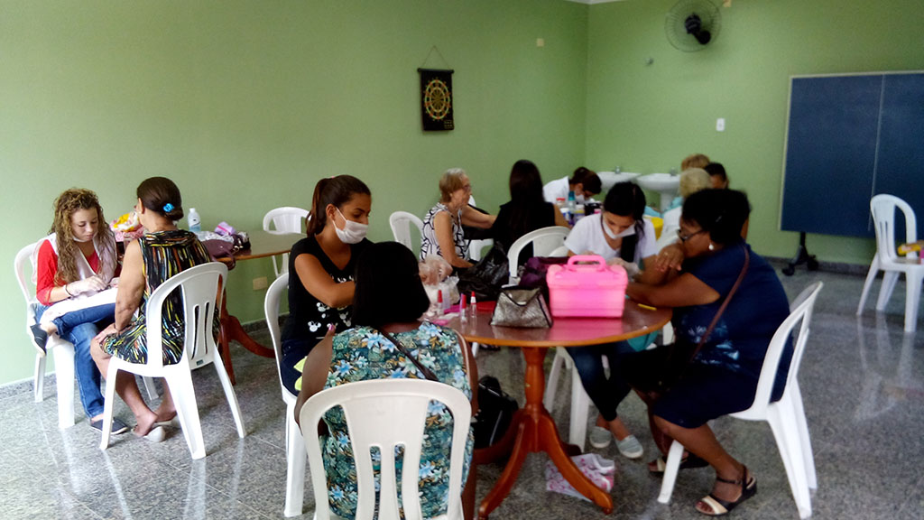 Irmandade de Taubaté comemora Dia da Mulher