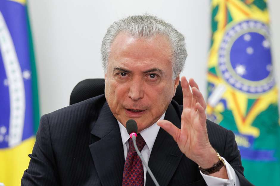 Temer sanciona lei que permite terceirizar todas atividades