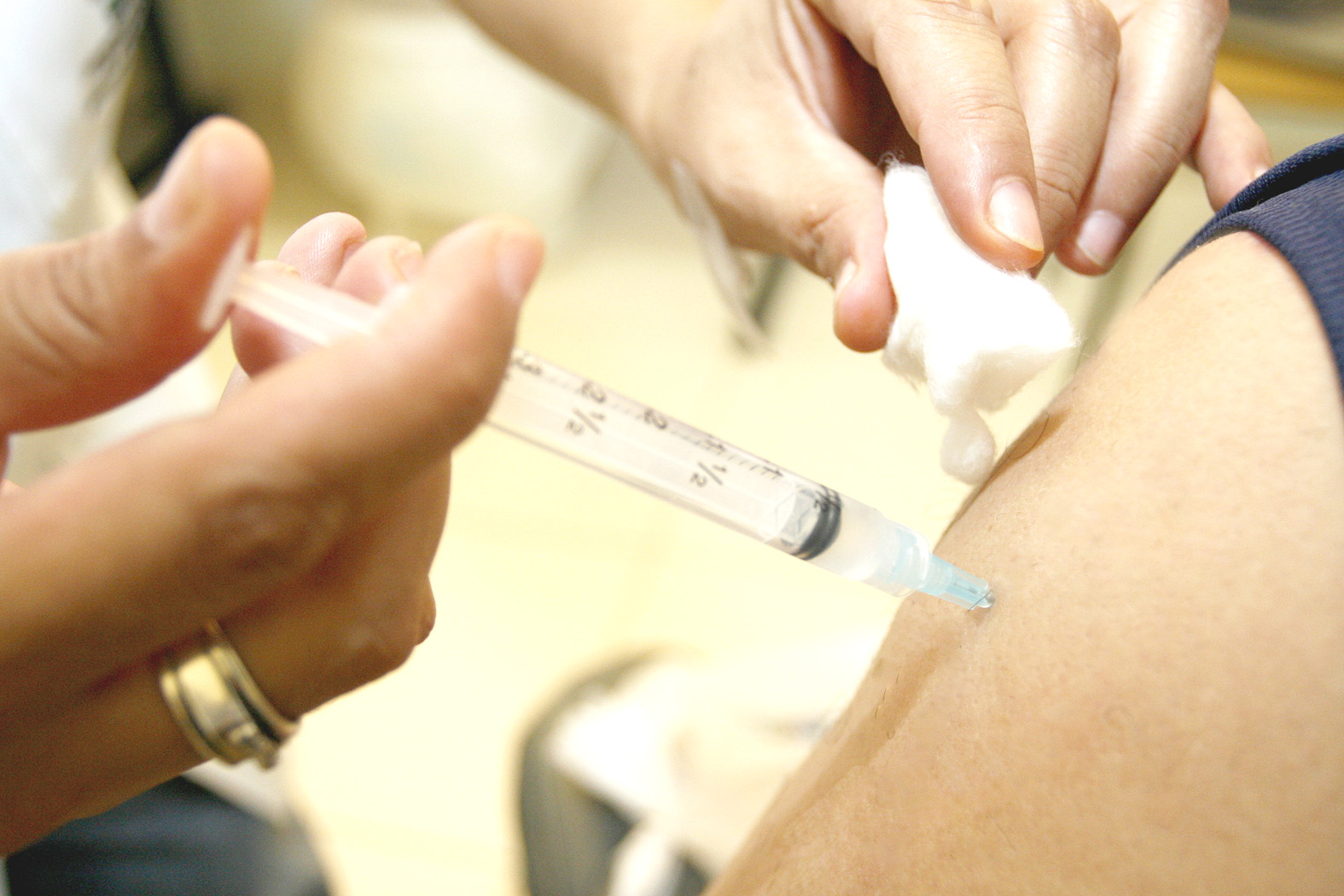 Taubaté amplia postos de vacinação contra influenza