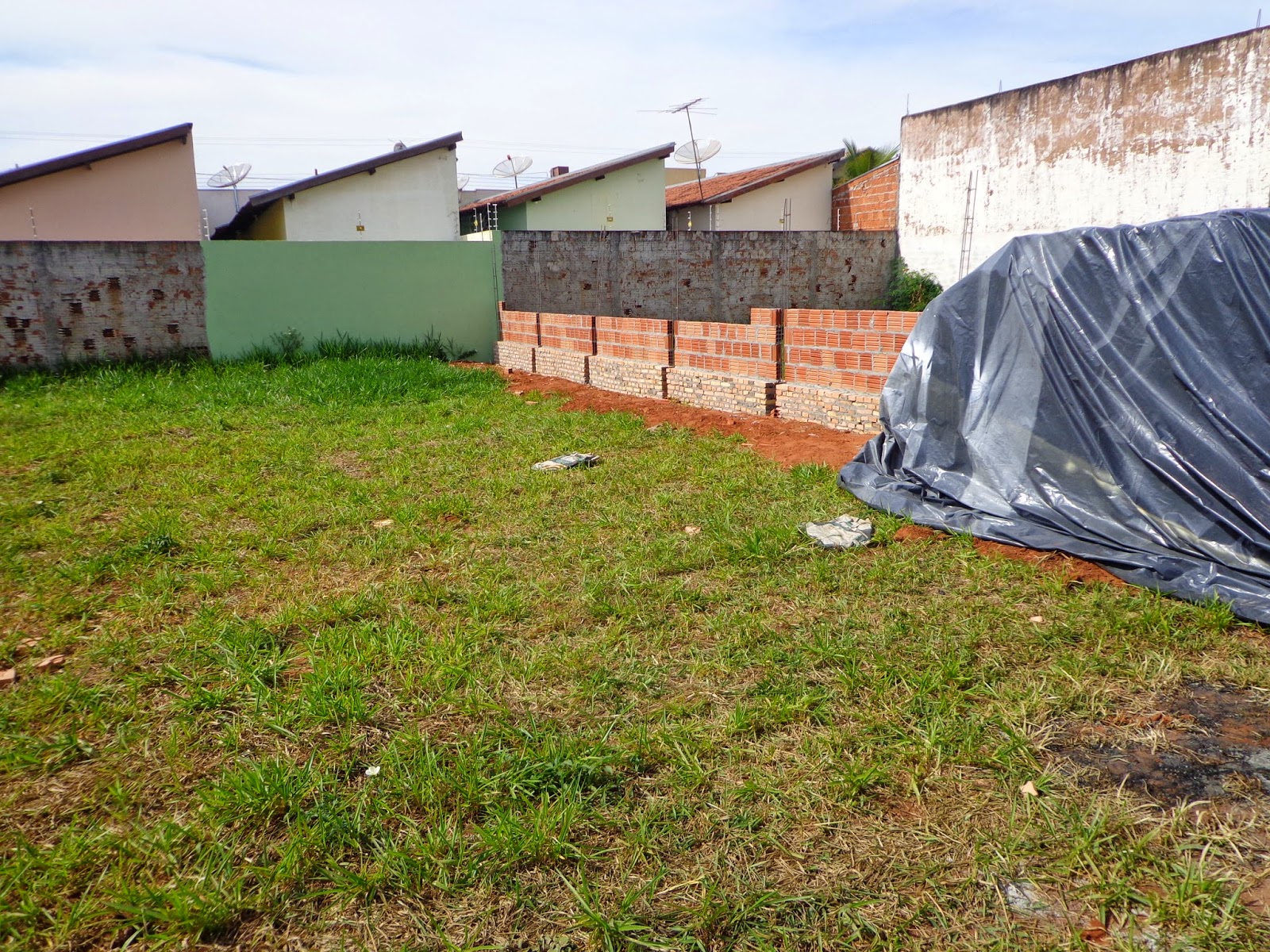 Prazo para construção de muros em terrenos será de 15 dias em Taubaté