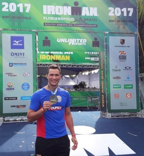 Militar do CAvEx participa do Prova do Ironman em Florianópolis