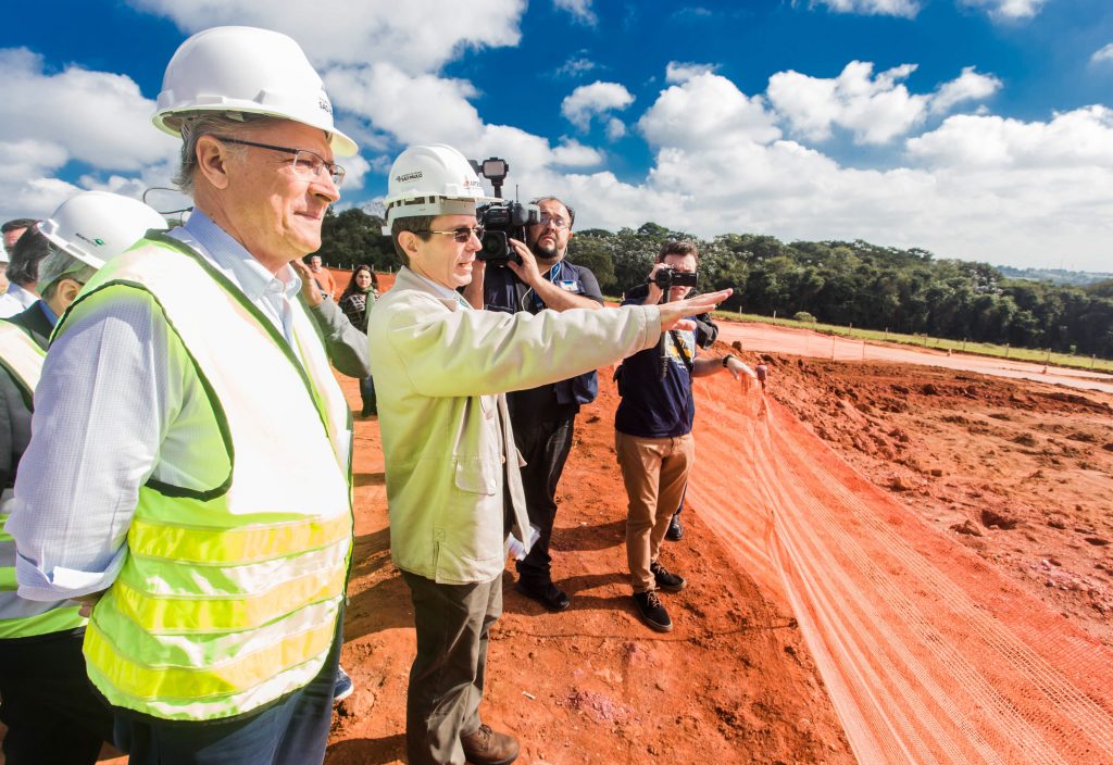 Governador faz vistoria nas obras do prolongamento da Rodovia Carvalho Pinto em Taubaté