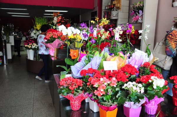 Expectativa de vendas de flores no Dia dos Namorados é maior este ano