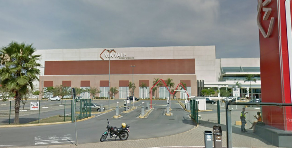 Via Vale recebe “Feirão dos Amigos”