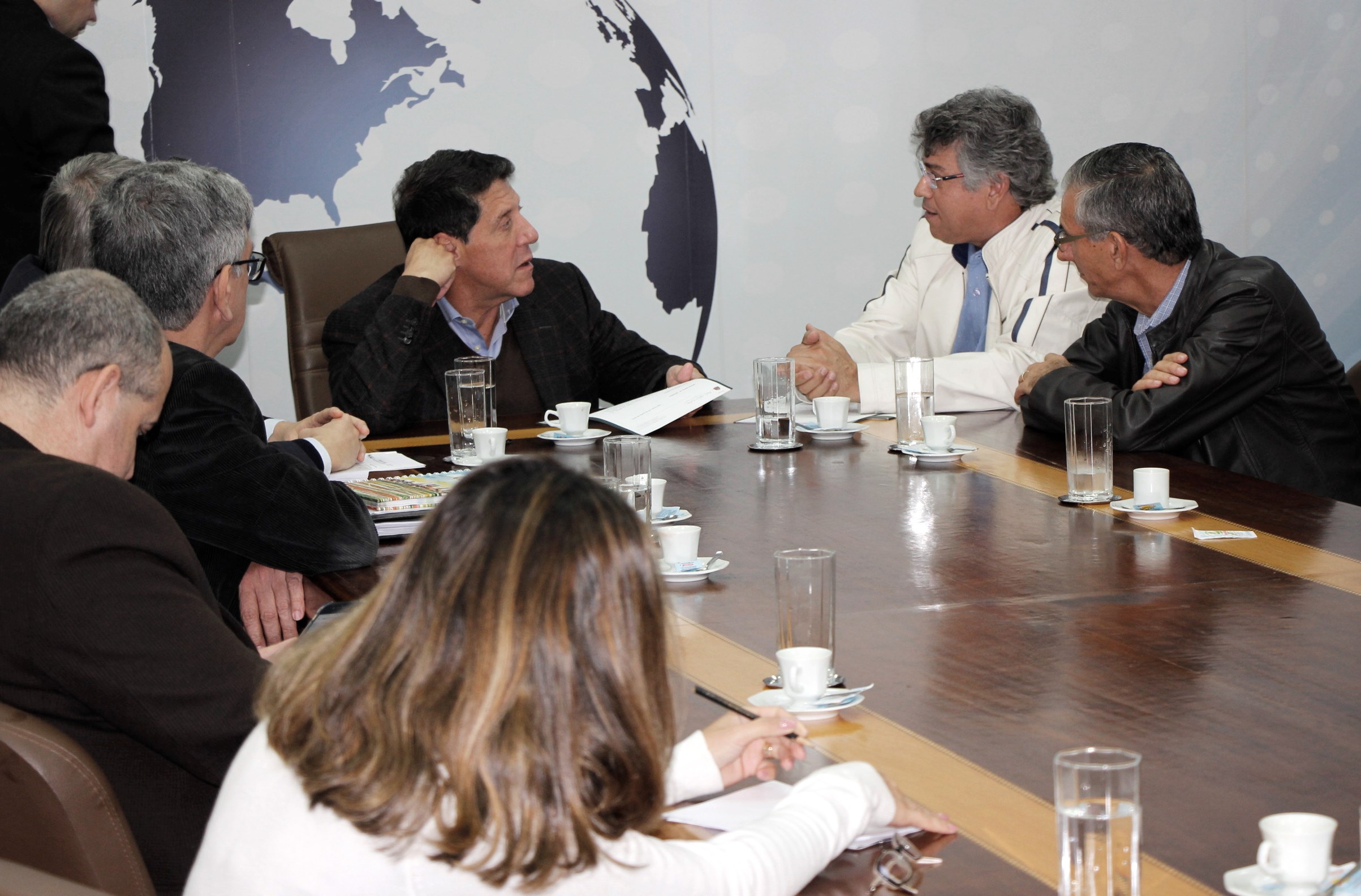 Relatório cobrando providências para RM Vale é entregue a Secretário Estadual de Saúde