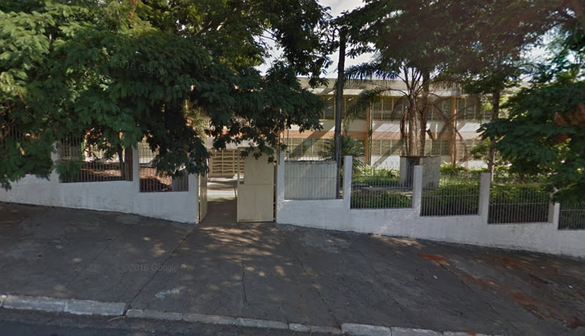 Semana Literária de escola estadual transforma alunos em escritores e empréstimo de livros aumenta 84% em um ano