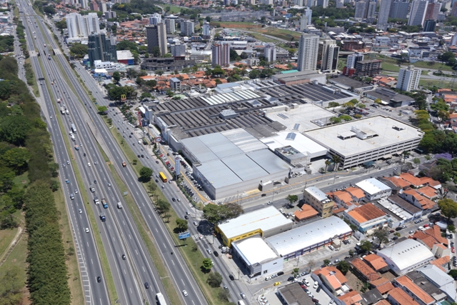 CCR NovaDutra libera faixas de rolamento em trecho em obras da rodovia em São José dos Campos