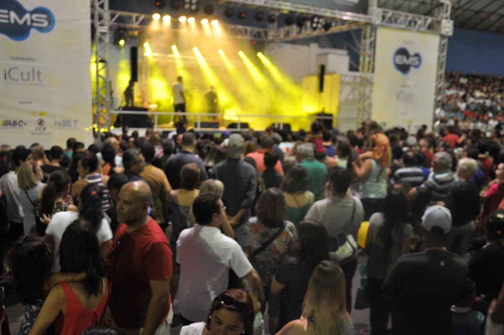 Crianças encerram FLIT 2017 cantando com Toquinho