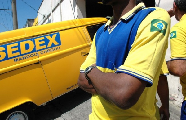 Correios mantém greve e convoca ato para o dia 3