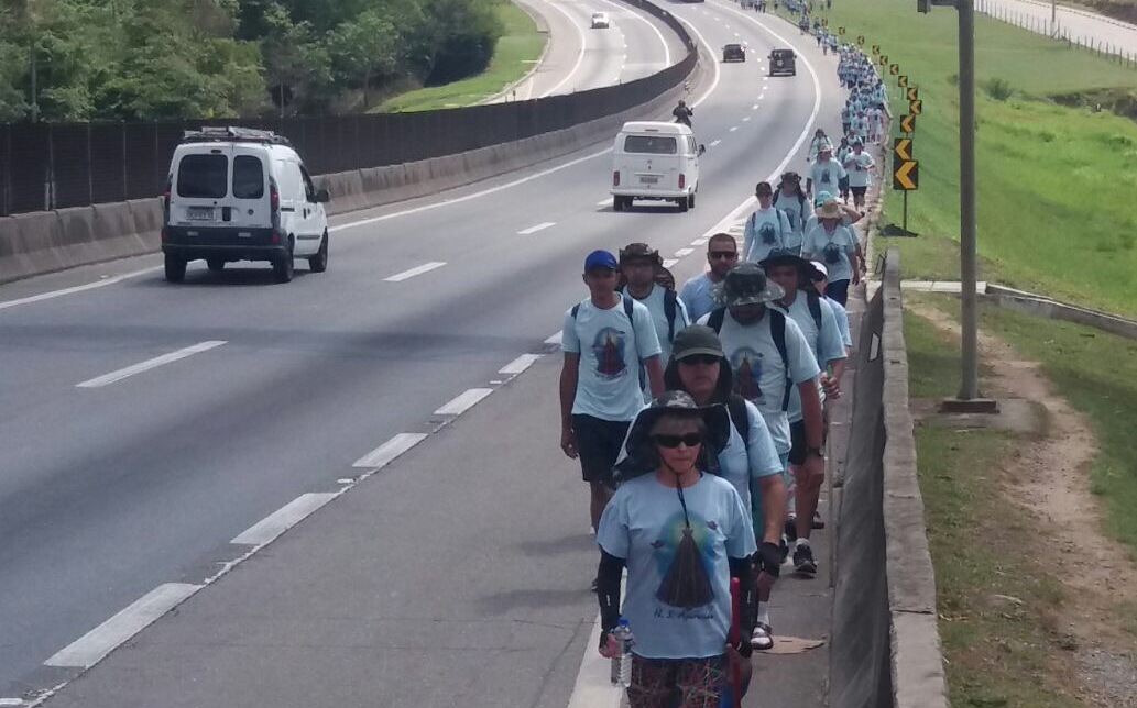 Mais de 19 mil romeiros passaram pela via Dutra até Aparecida