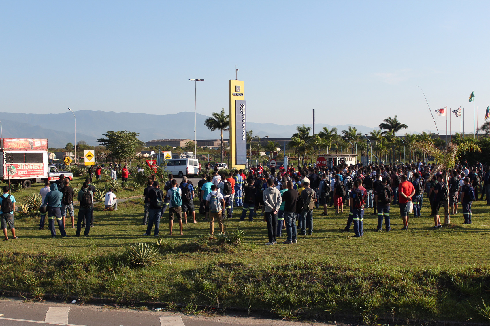 Trabalhadores da Gerdau de Pinda fazem paralisação por salário e direitos