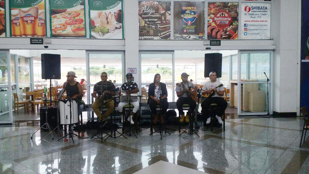 Pátio Pinda tem programação musical para animar os clientes