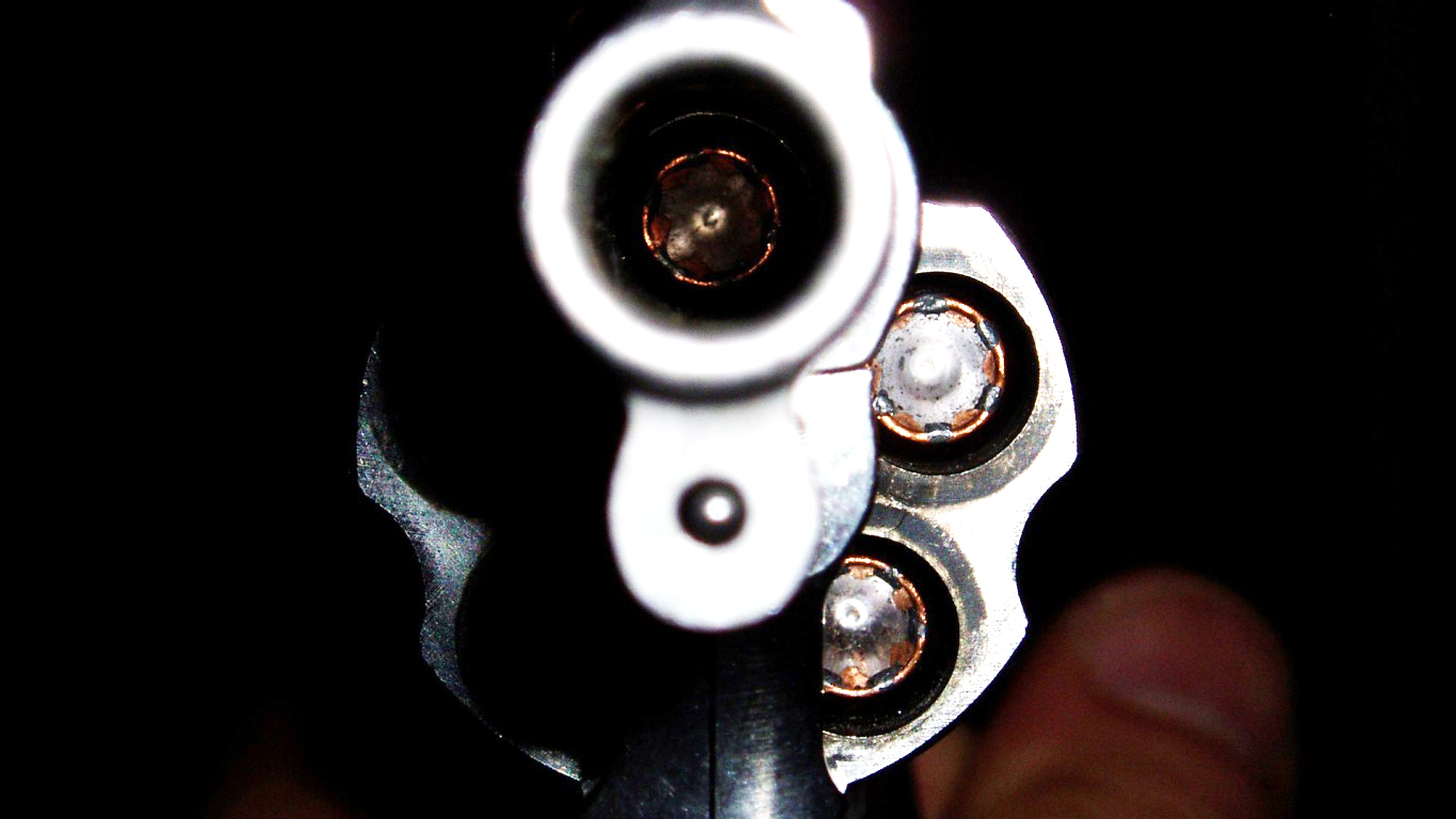 Sete pessoas morrem assassinadas a cada hora:Brasil bate recorde de violência