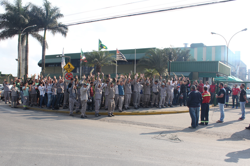 Trabalhadores da Latasa aprovam proposta de abono salarial