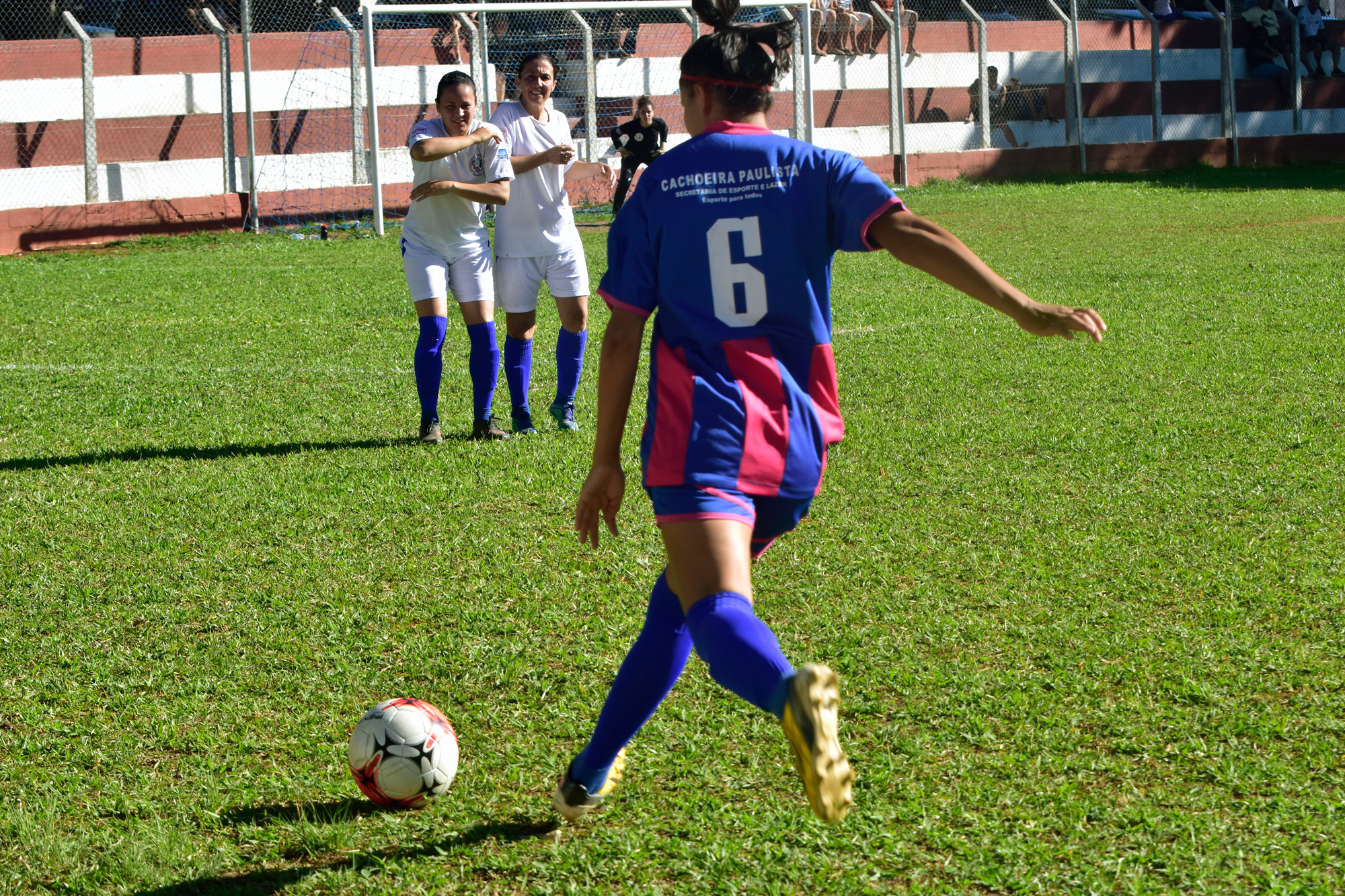 Taça Mulher realiza semifinais com vitórias de Caçapava e de Taubaté