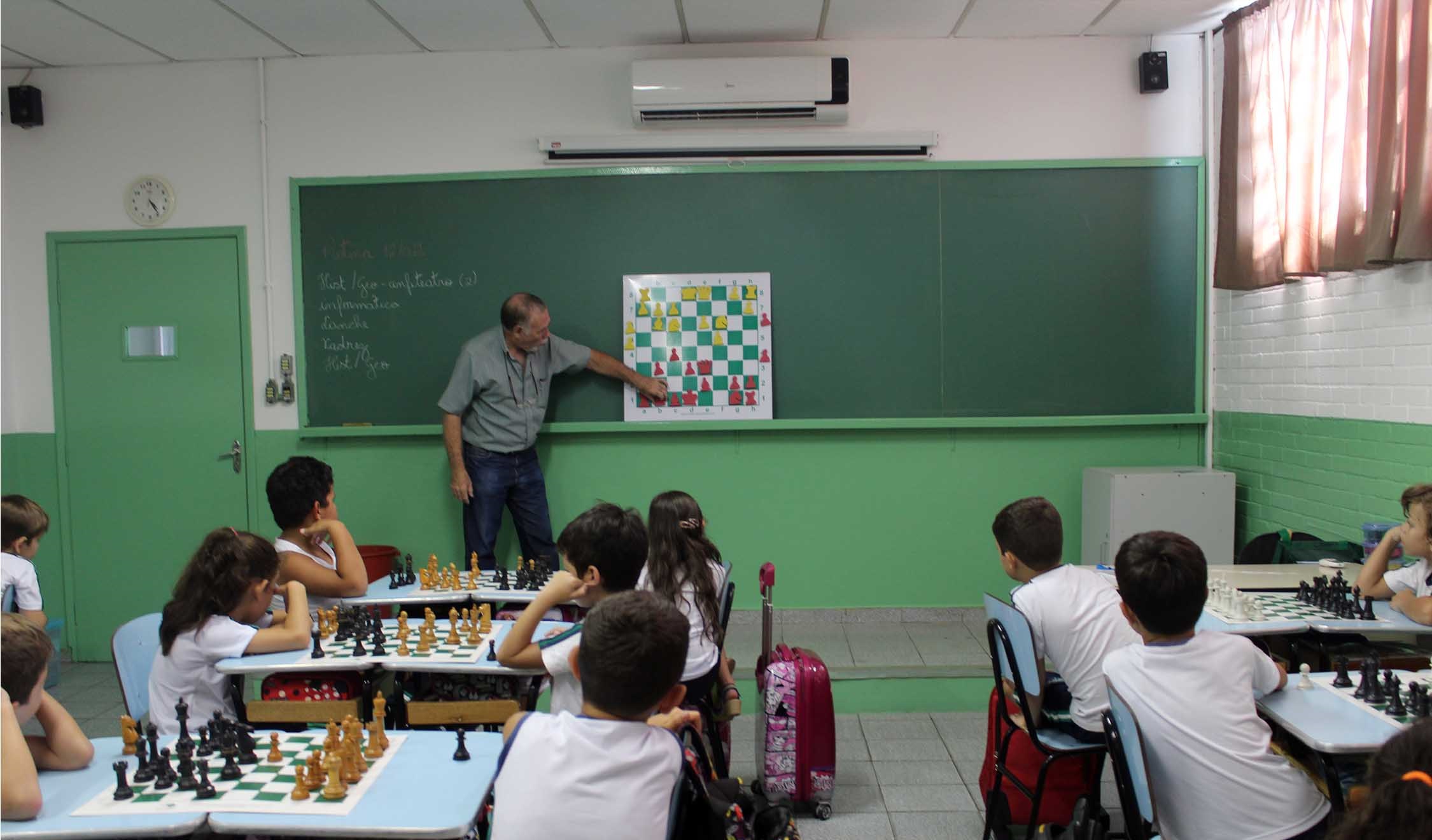 Ensino de xadrez poderá ser obrigatório nas escolas de Taubaté