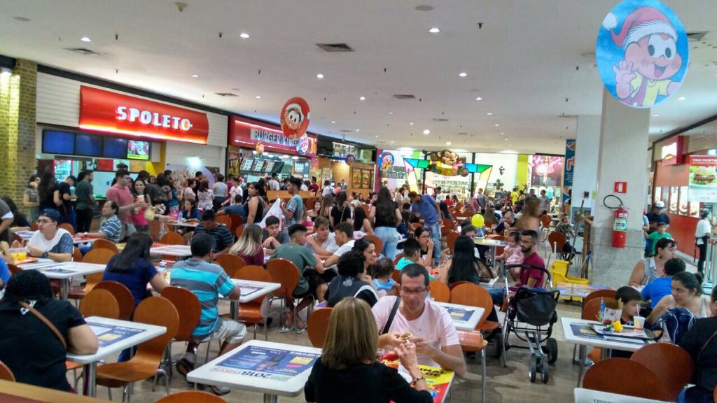 Taubaté Shopping com horário estendido