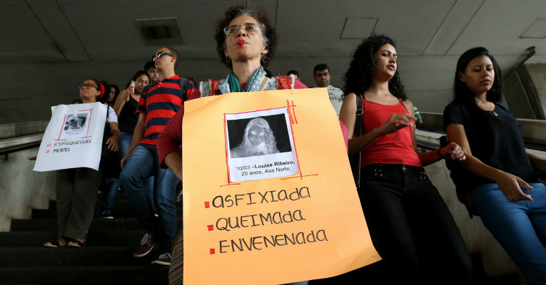 É violência sim: atitudes consideradas naturais são agressões previstas em lei