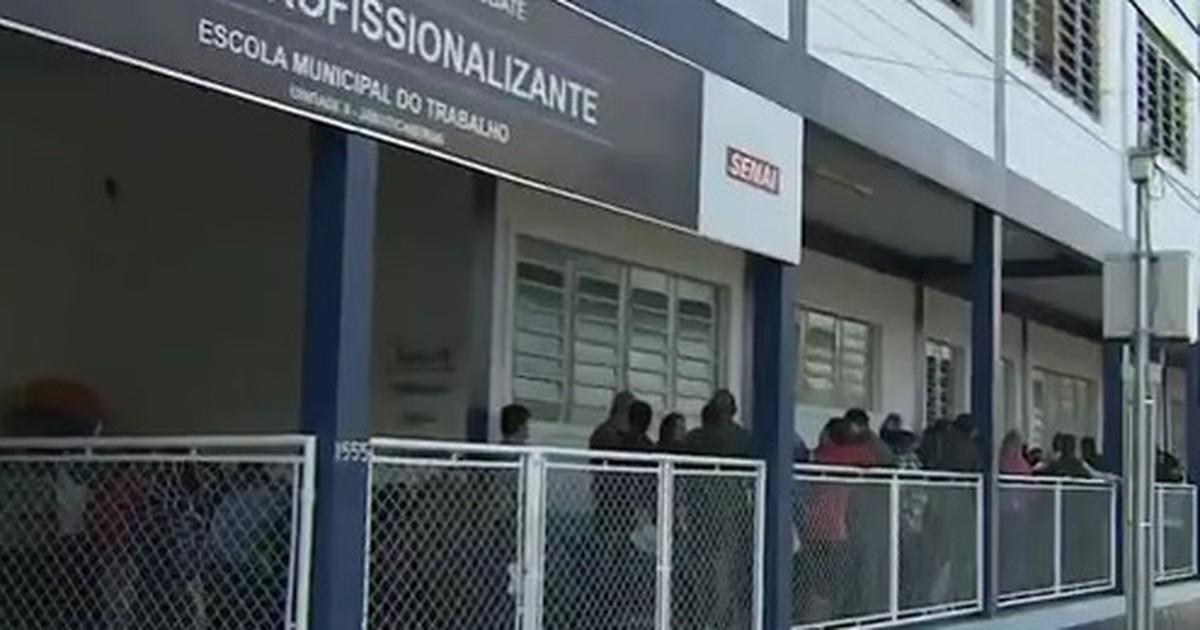 Escola do Trabalho realiza cursos rápidos de férias
