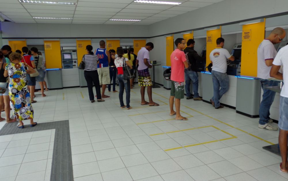 Agências bancárias reabrem na quarta para atendimento ao público