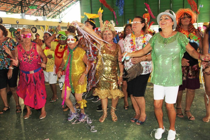 Secretaria de Desenvolvimento e  Inclusão Social promove Carnaval  para idosos em Taubaté