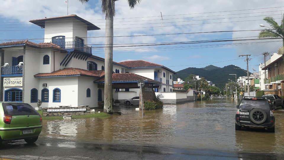 Chuva castiga Ubatuba