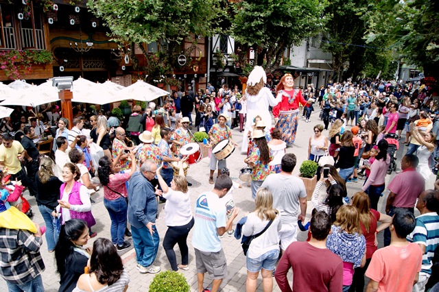 Carnaval de Campos do Jordão terá Corso, Marchinhas, Turma da Mônica, Orquestra e Teatro