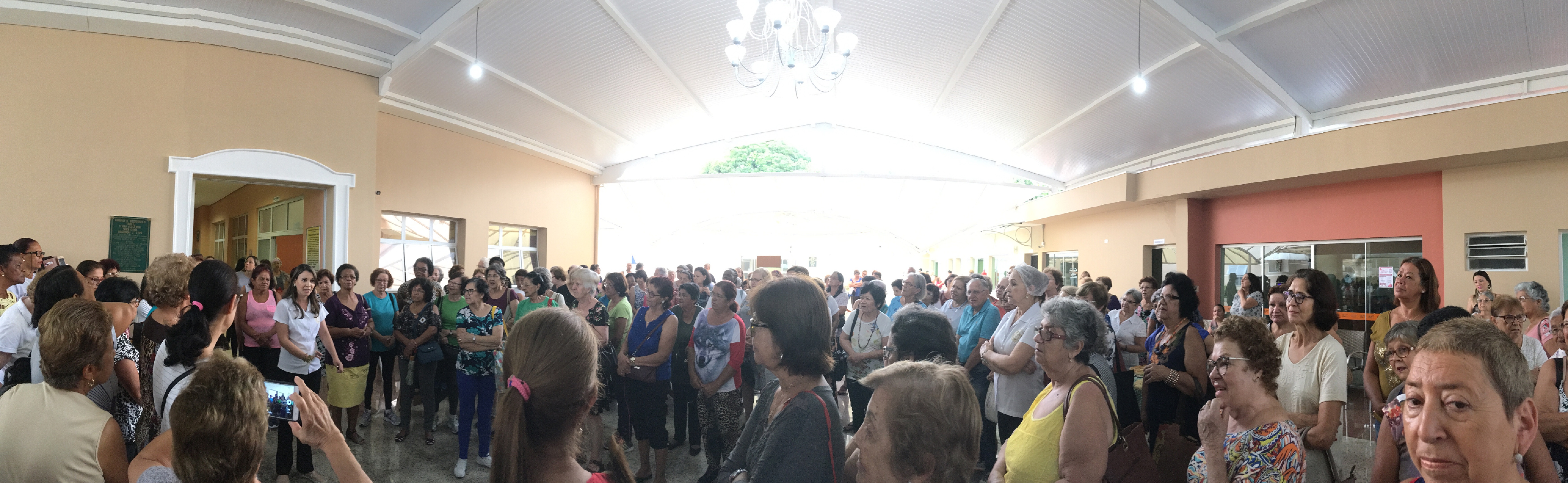 Irmandade de Taubaté comemora Dia da Mulher