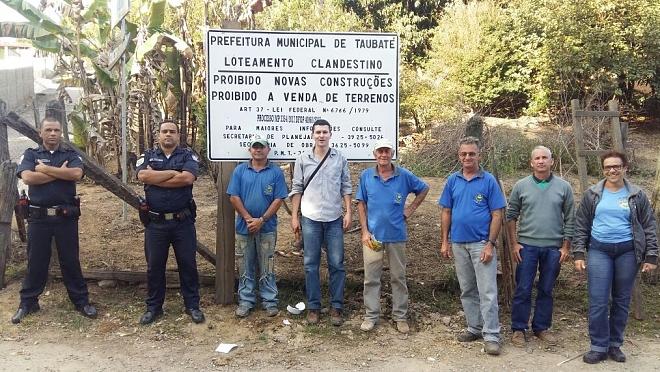 Fiscalização de loteamentos clandestinos resulta em sete embargos e duas multas