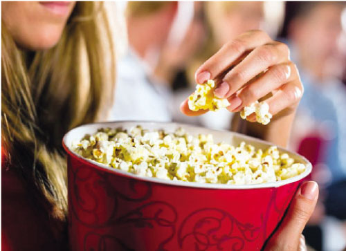 Cinemas e teatros devem permitir frequentador a levar alimentos
