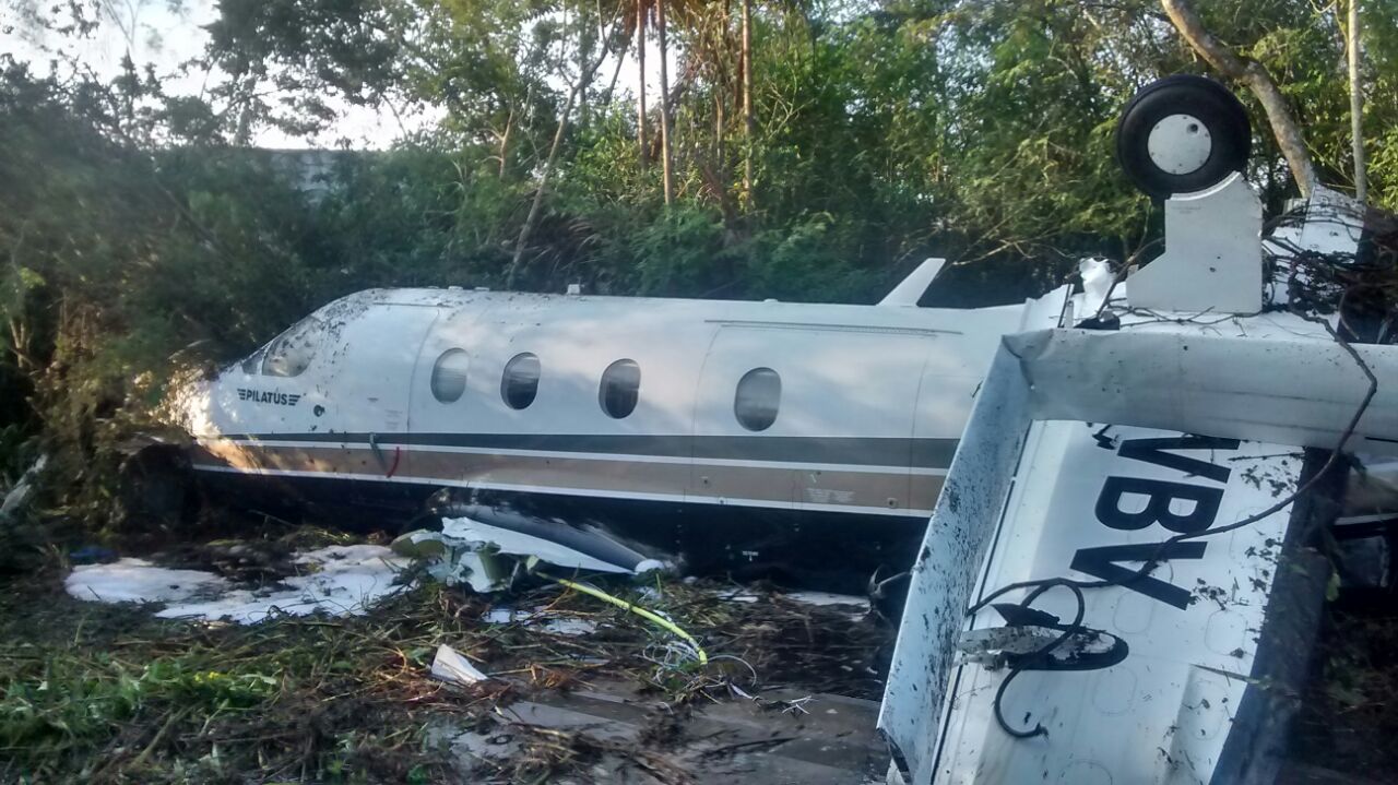 Avião cai em Ubatuba