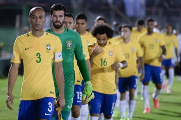 Seleção brasileira se prepara para enfrentar a Sérvia amanhã