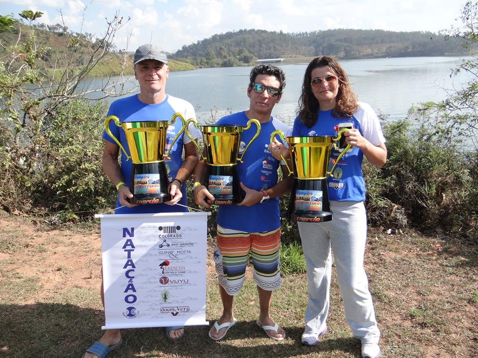 Nadadores do Taubaté Country Club competem em Mairiporã