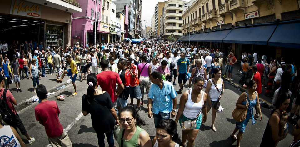 População brasileira ultrapassa 208mi de pessoas, revela IBGE