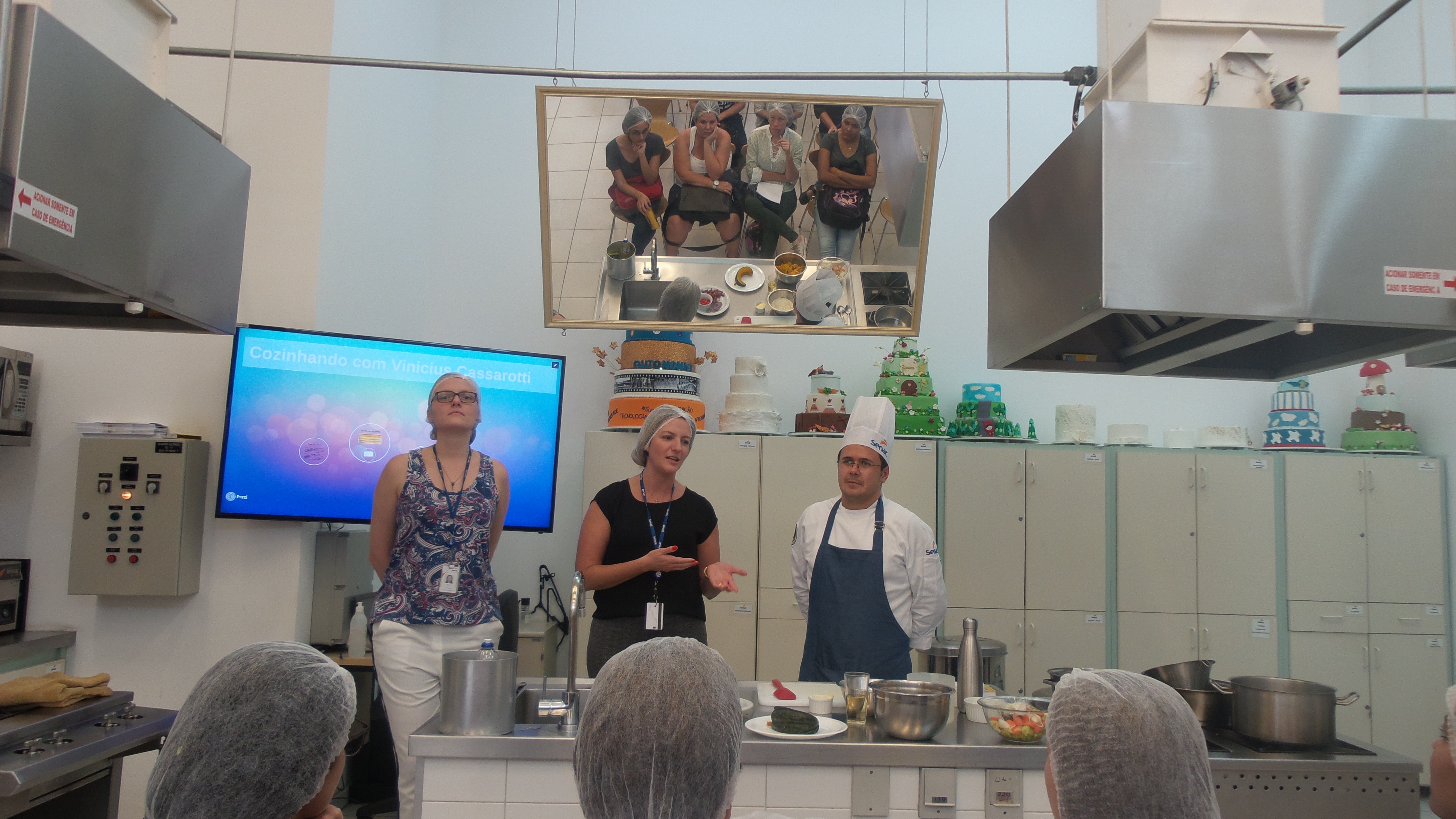 Chef Vinicius Cassarotti lança livro de Gastronomia