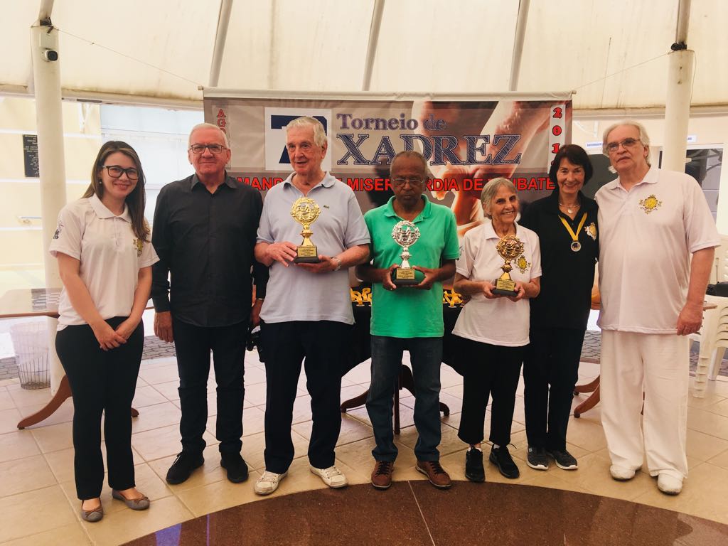 Irmandade de Taubaté realiza Torneio de Xadrez entre idosos