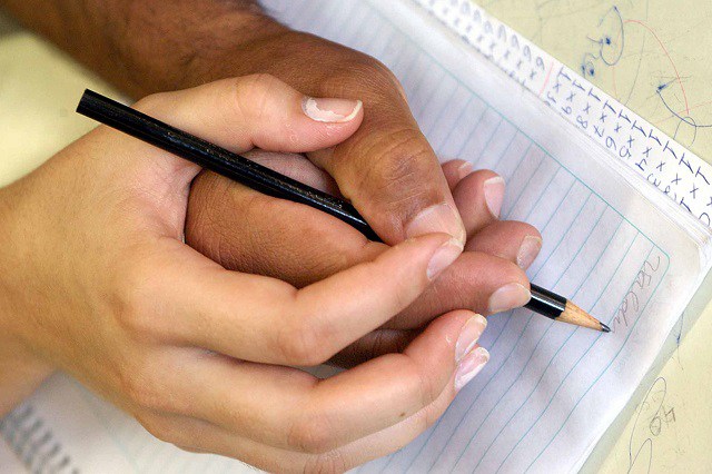 Estudo aponta que 29% dos brasileiros são analfabetos funcionais