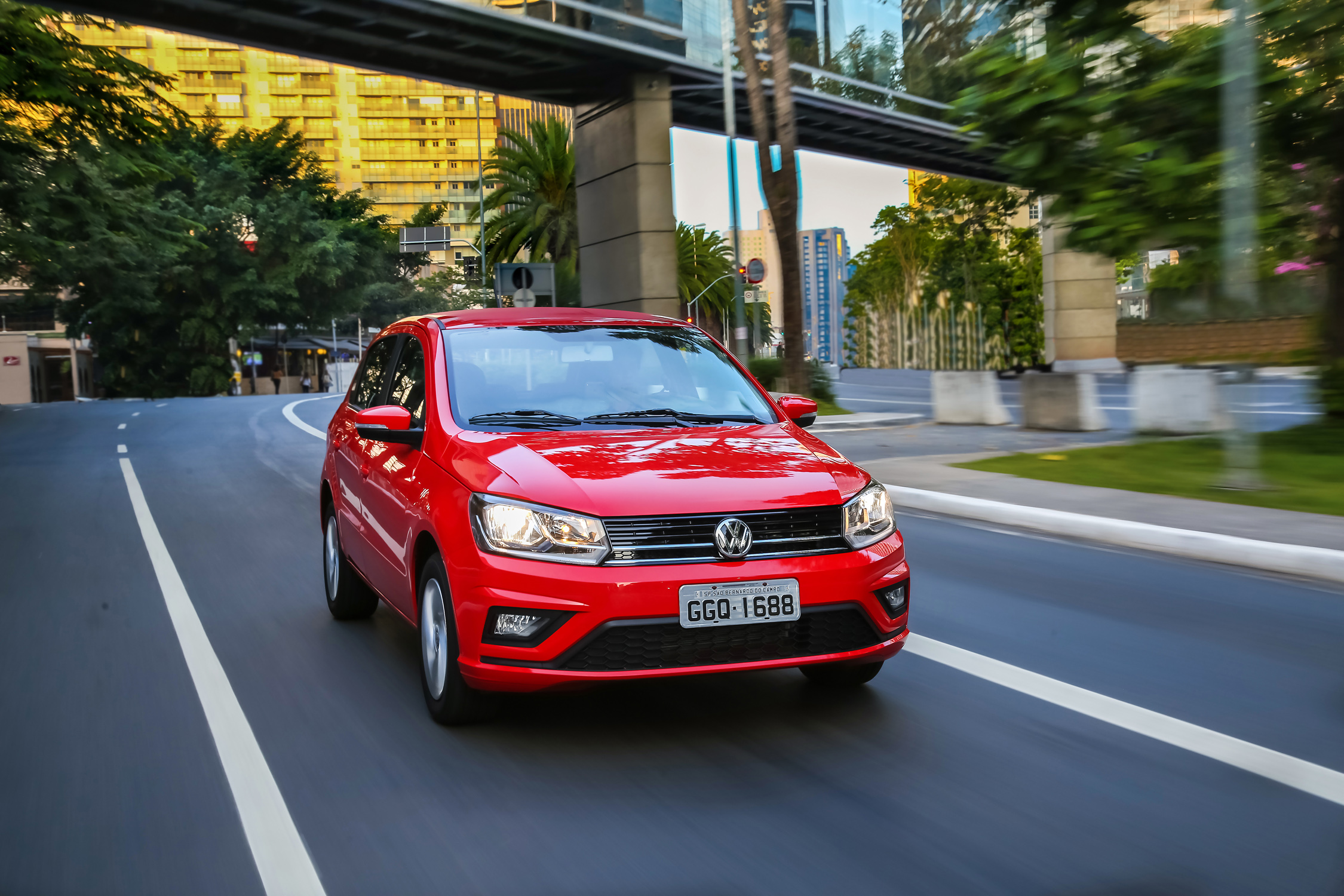 Volkswagen volta a ofertar a linha completa com parcelas mensais de R$ 99 no primeiro ano; Gol e Voyage automáticos têm primeira parcela para 99 dias
