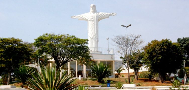 Serviços básicos O que fecha no Feriado  em Taubaté