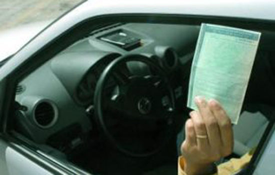 Detran.SP licencia veículos com placas terminadas em 9 no mês de novembro