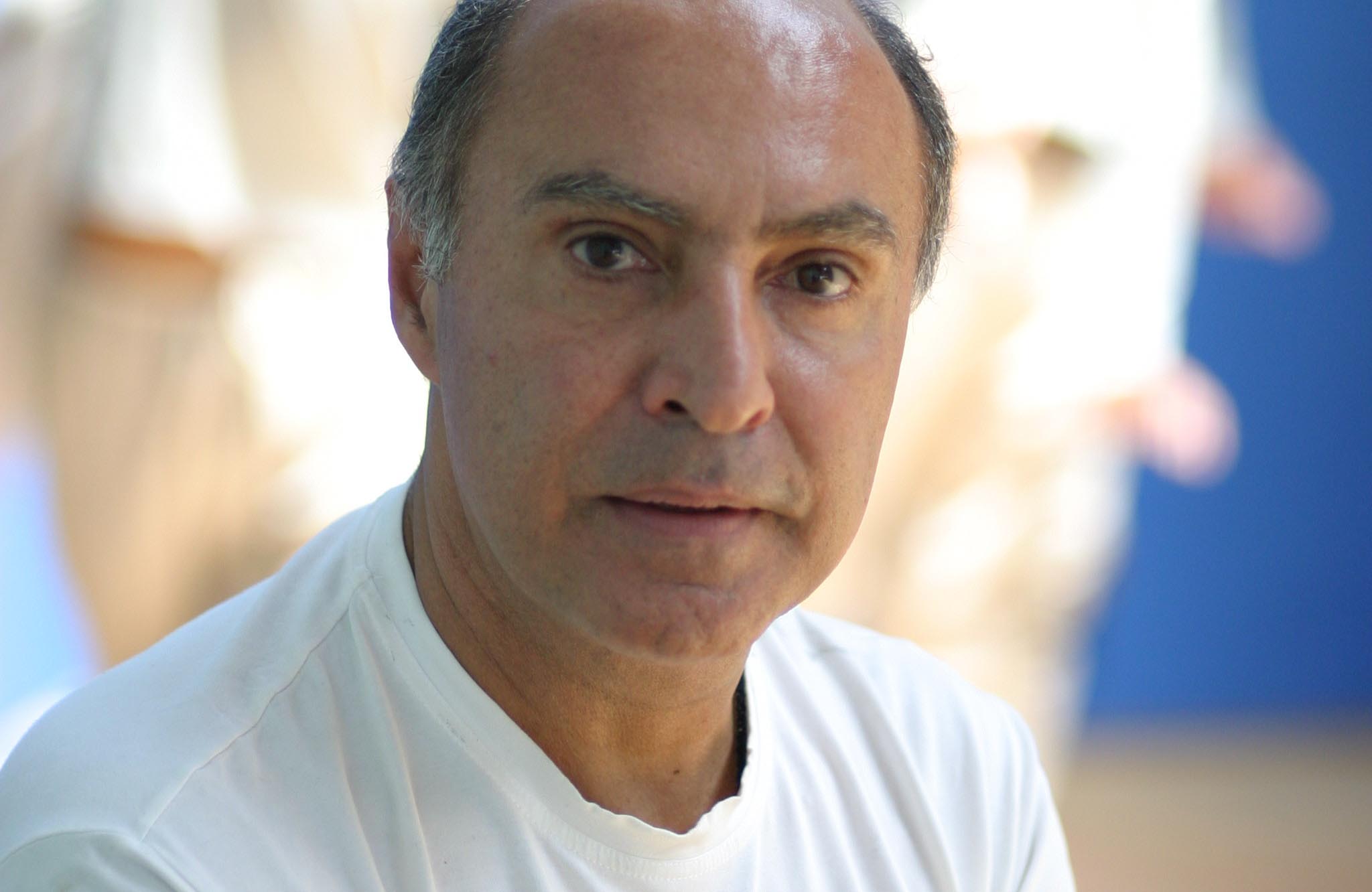 Autor Ivaldo Bertazzo apresenta livro “Fases da Vida”