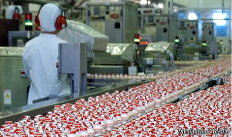 Yakult comemora 50 anos  de brasil