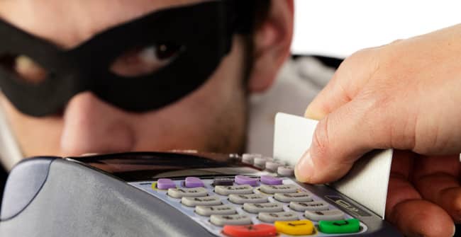 Quase 8 milhões de brasileiros foram vítimas de fraudes no último ano