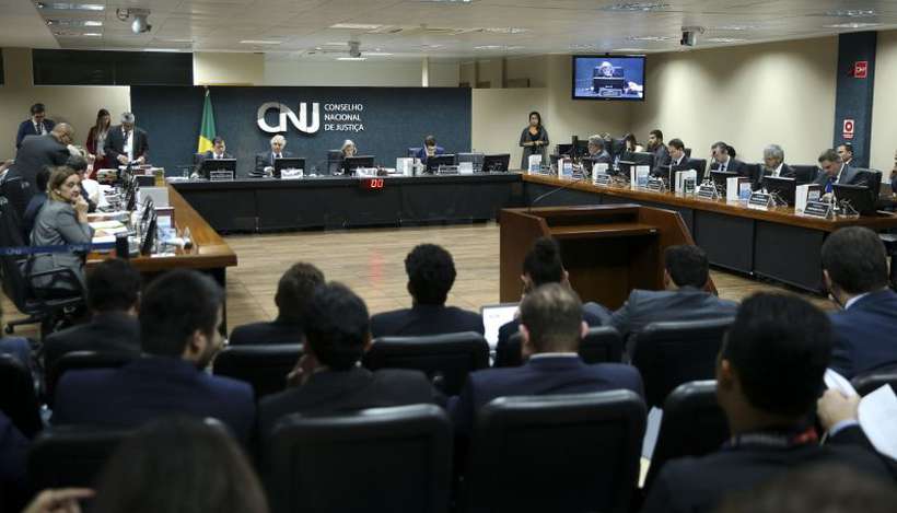 Magistrados voltam a ter auxílio-moradia