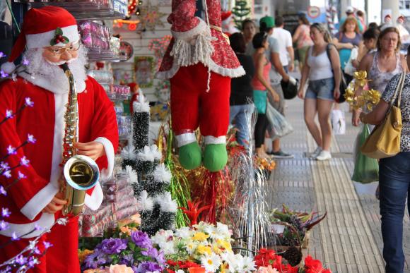 Segunda parcela do 13º salário deve impulsionar as vendas de Natal