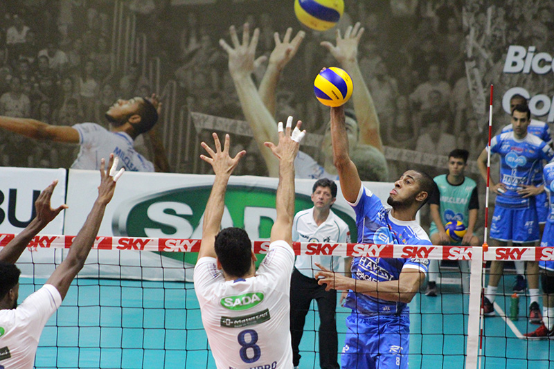 EMS Taubaté Funvic perde para o Sada Cruzeiro pela Superliga Cimed Masculina