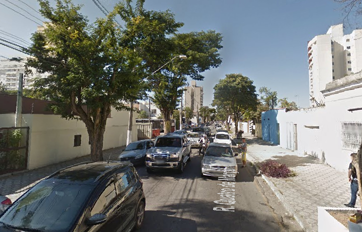 Rua Quatro de Março tem estacionamento proibido