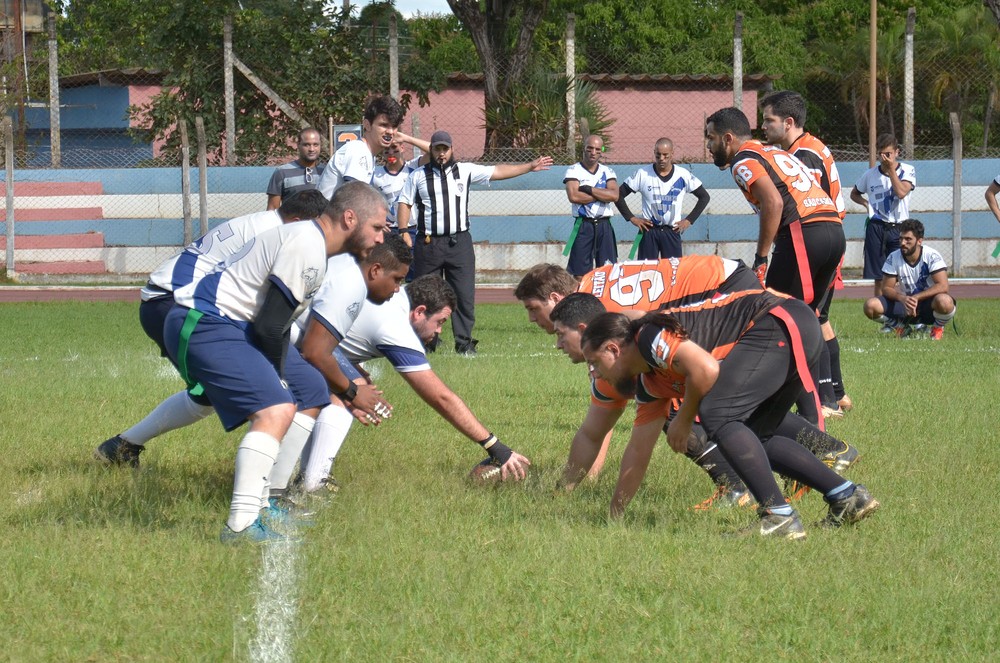 Time de futebol americano de Taubaté realiza exposição e inscrições para seletiva