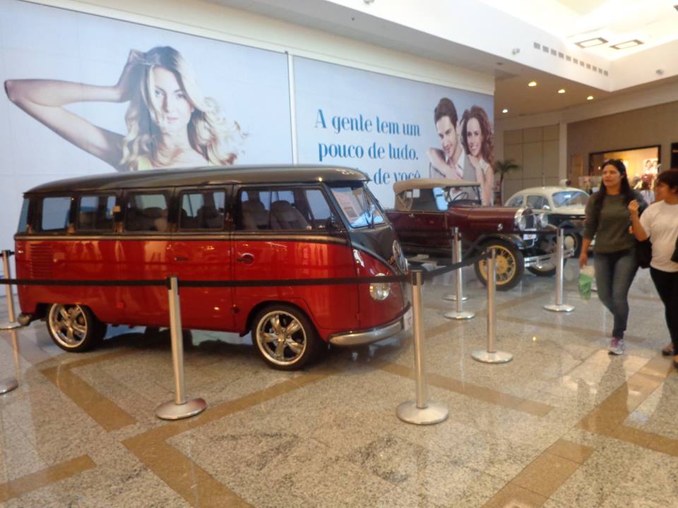 6° encontro de carros antigos acontece no Shopping Pátio Pinda
