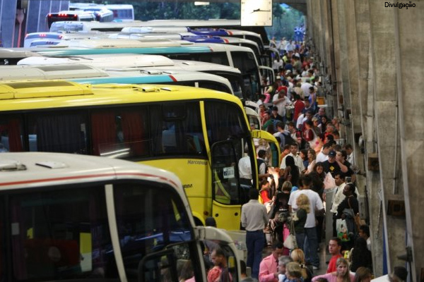 Compra de passagens de ônibus pela internet bate recorde  no fim de ano
